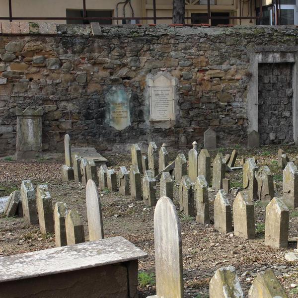 Cimitero Ebraico di Via di Caciolle, Firenze
