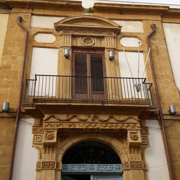 Palazzo Pisciotta-Calandra e Palazzo Todaro-Molinari - Palazzo - Partanna