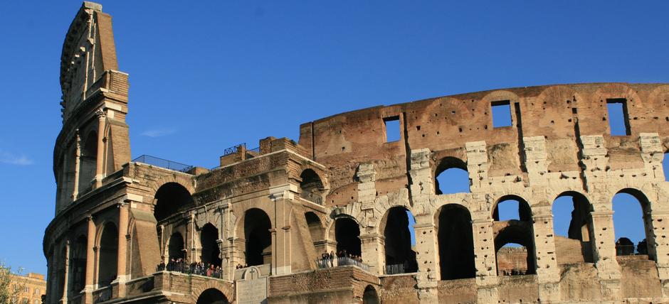 Colosseo. Visite estive dell'ANFITEATRO FLAVIO